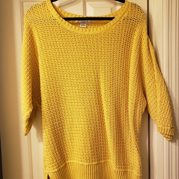 Liz Claiborne Sweaters - Liz Claiborne Yellow Knit Sweater 1X
